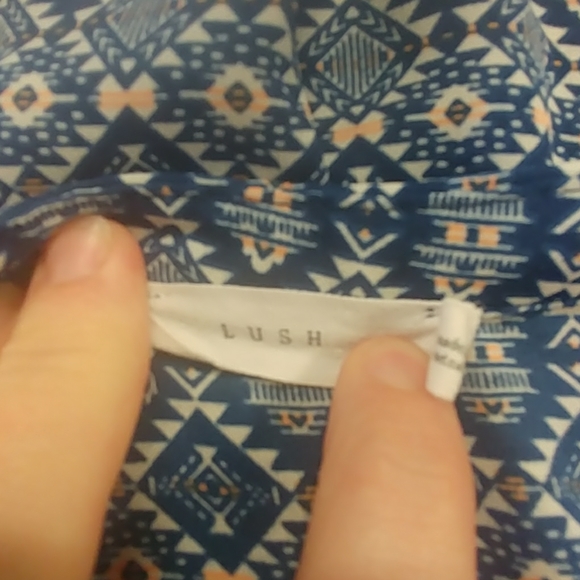 Lush Printed Crepe Sleeveless Top - Picture 8 of 8